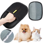 Pet grooming glove for removing loose fur from dogs and cats